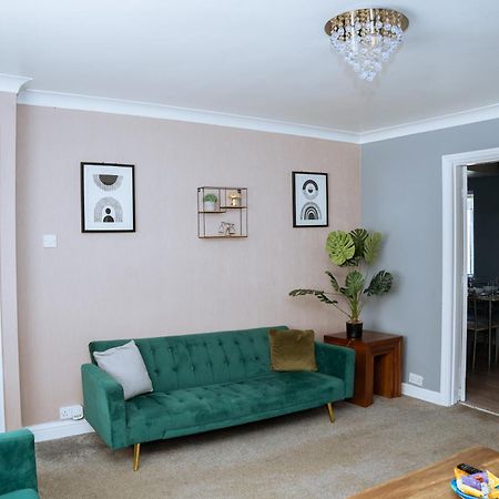 Modern 3Bed Home With Hot Tub Leeds  Buitenkant foto