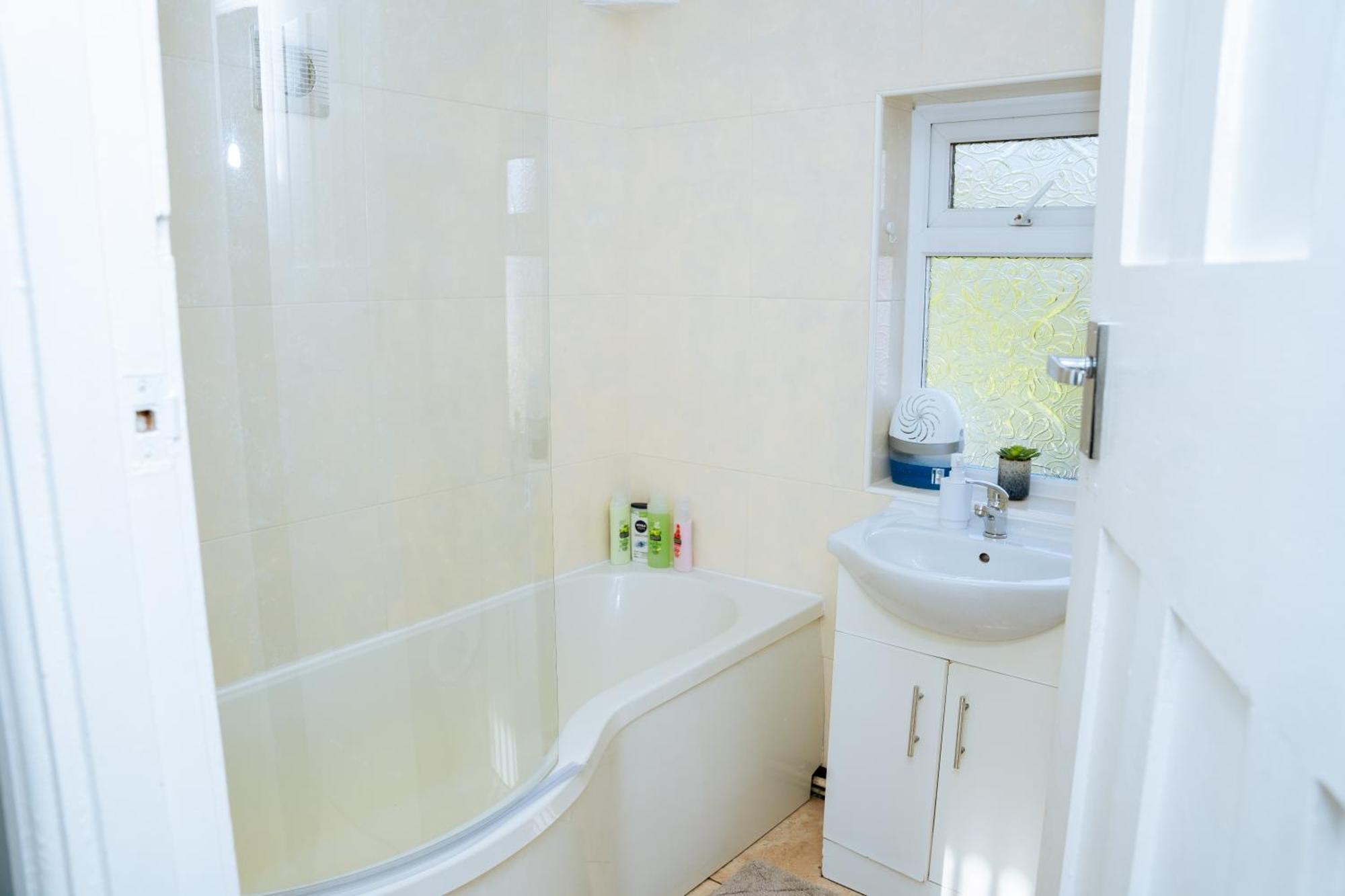 Modern 3Bed Home With Hot Tub Leeds  Buitenkant foto