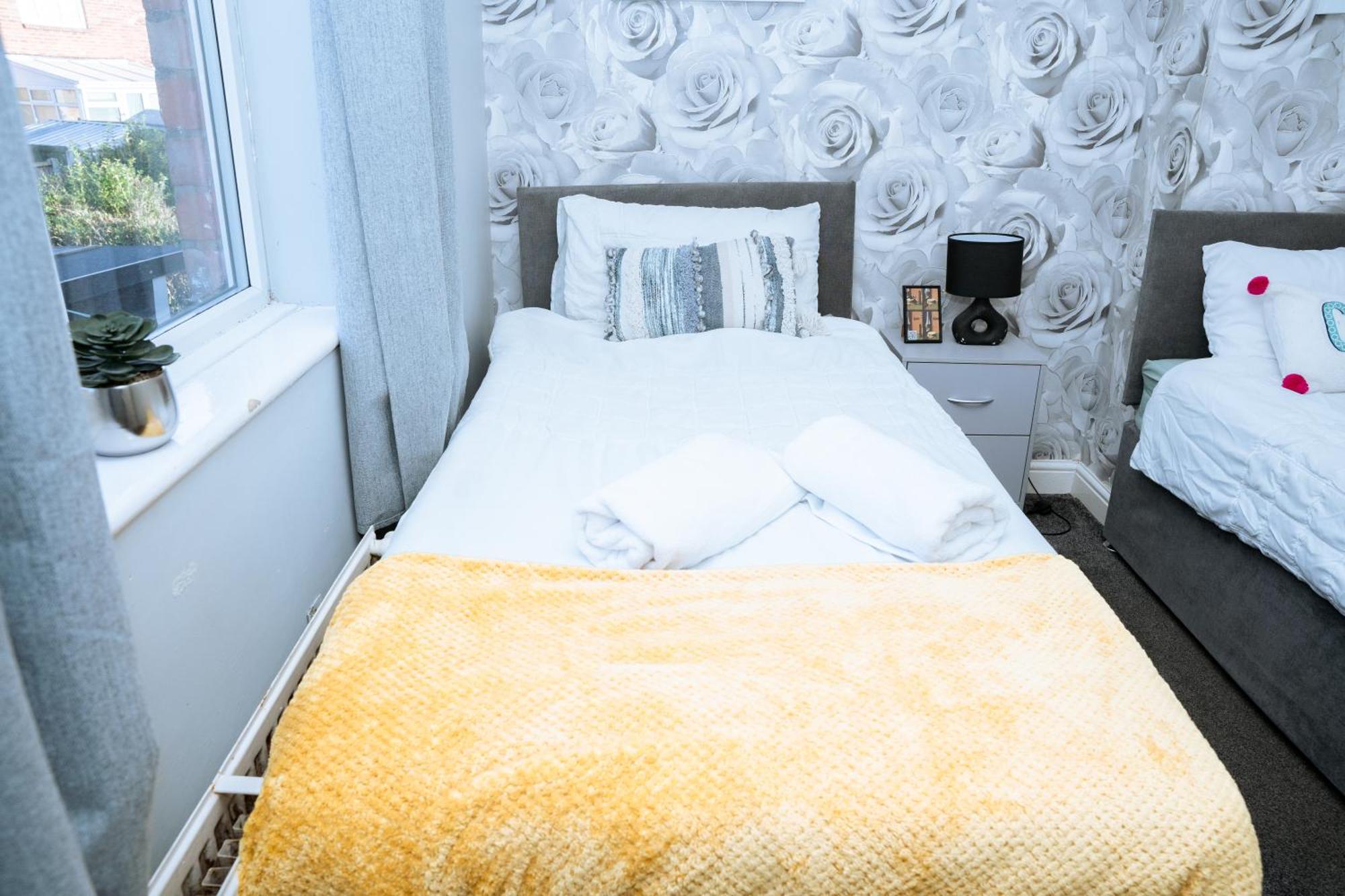 Modern 3Bed Home With Hot Tub Leeds  Buitenkant foto