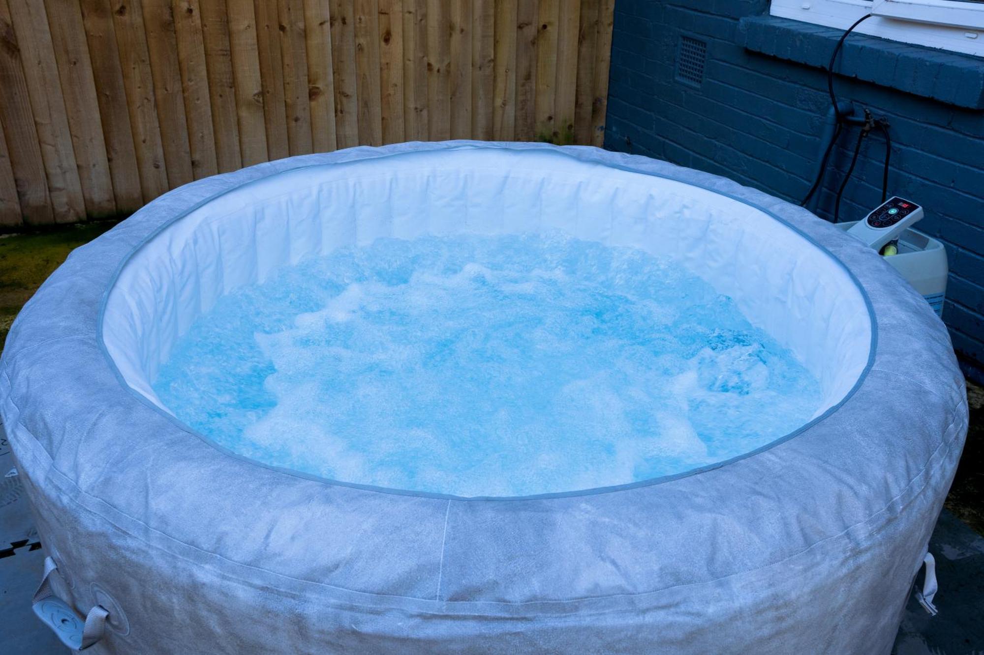 Modern 3Bed Home With Hot Tub Leeds  Buitenkant foto