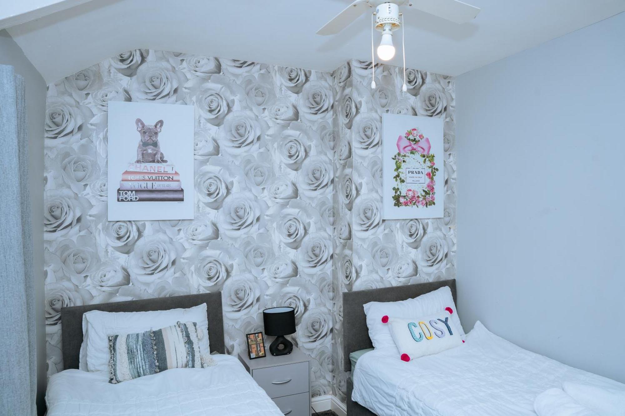 Modern 3Bed Home With Hot Tub Leeds  Buitenkant foto